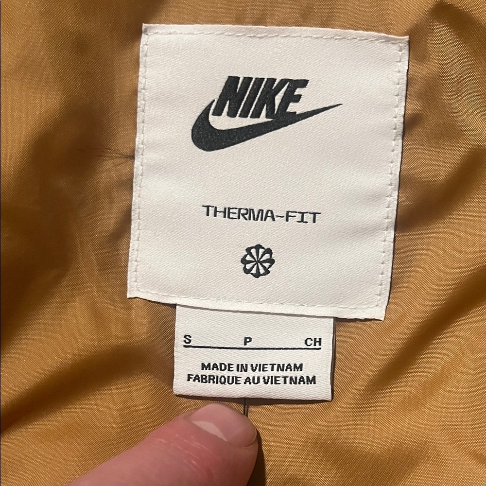 (NWT) Men’s Nike Club Lightweight Quilted Therma-Fit Insulated Jacket - Gold - S - Picture 3 of 8
